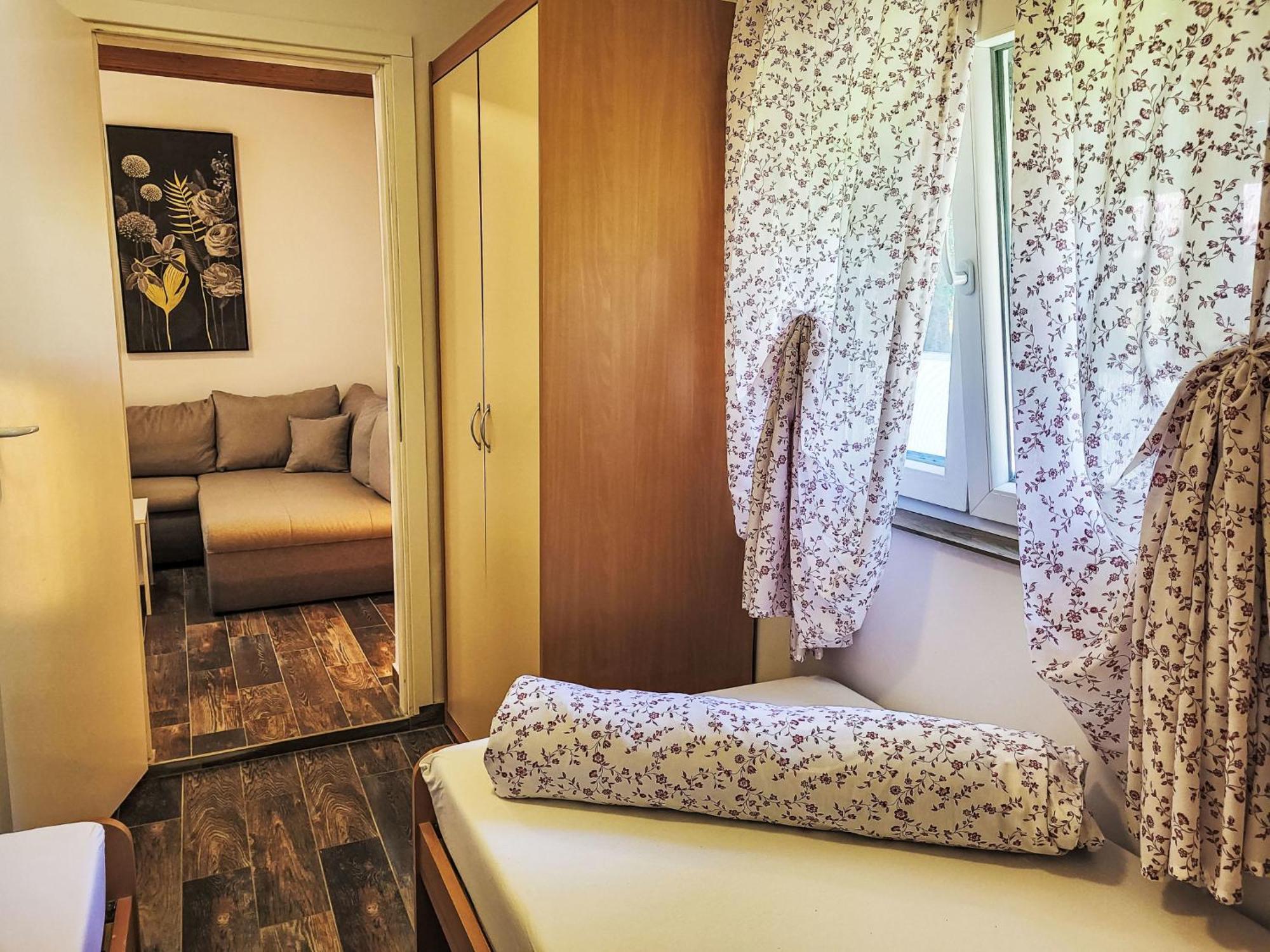 Holiday Home Matea By Interhome Nin Eksteriør bilde